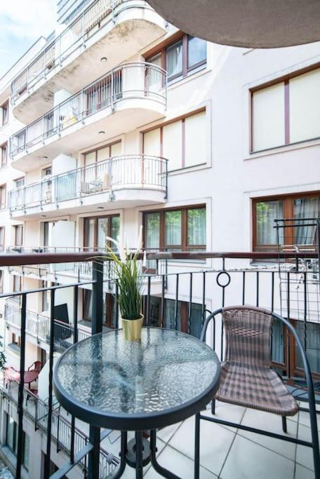 Free Parking! Soho Budapest 304, 4 Ppl, Ac, Fast Wifi, Smart Tv מראה חיצוני תמונה