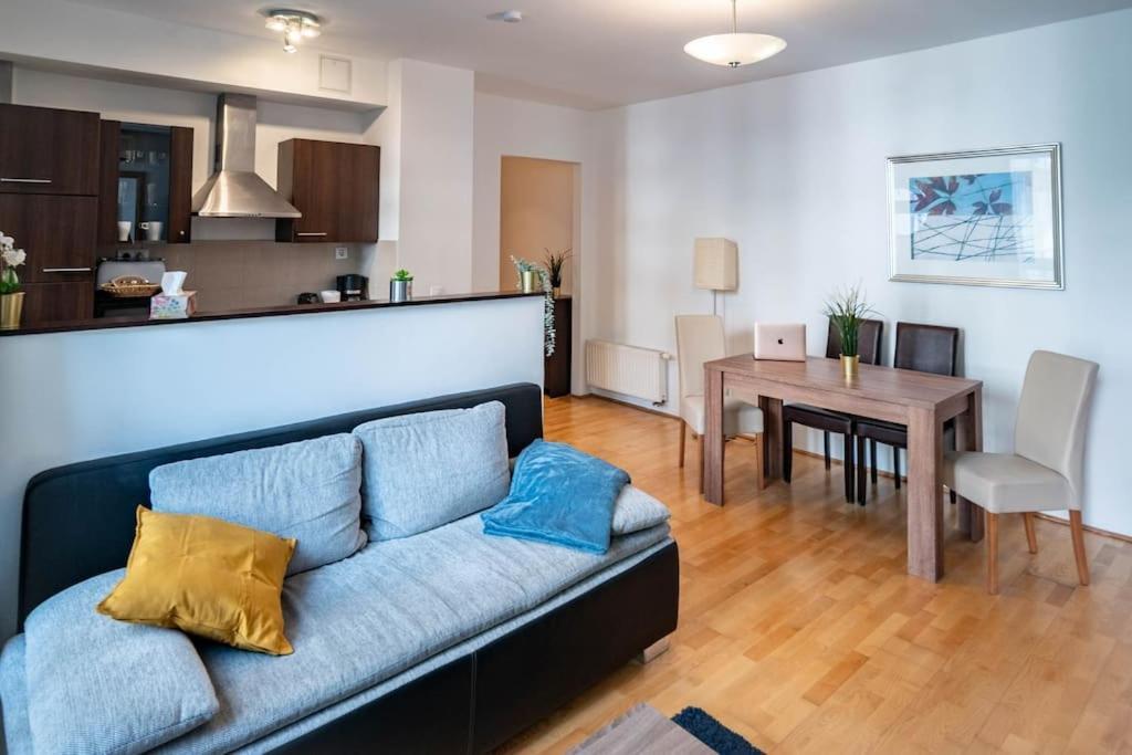 Free Parking! Soho Budapest 304, 4 Ppl, Ac, Fast Wifi, Smart Tv מראה חיצוני תמונה