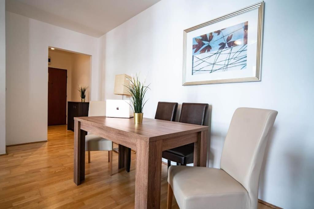 Free Parking! Soho Budapest 304, 4 Ppl, Ac, Fast Wifi, Smart Tv מראה חיצוני תמונה